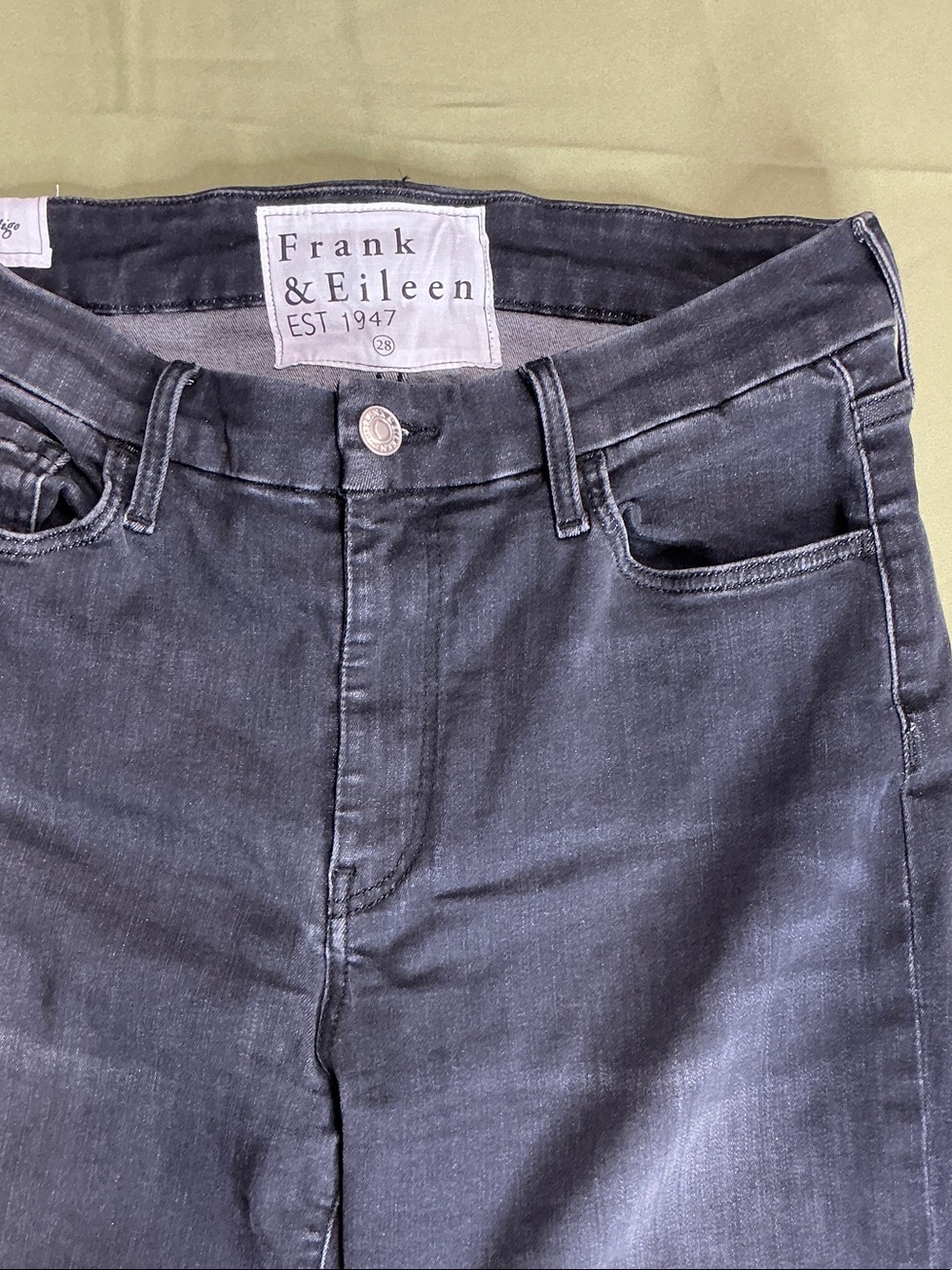 Frank & Eileen ladies sz 28 slim fit jeans #2323